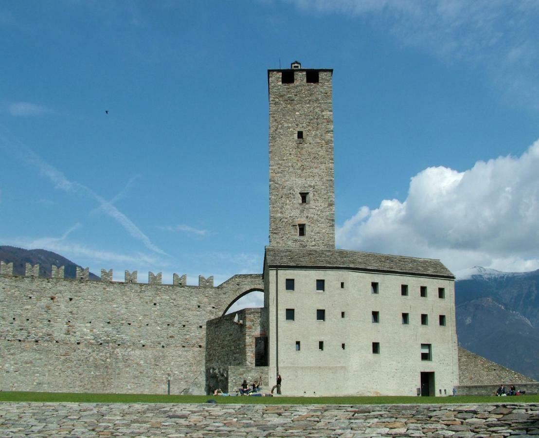 Bellinzona Piazza Collegiataアパートメント エクステリア 写真