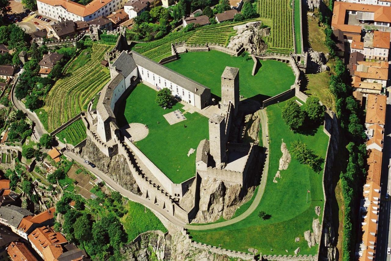 Bellinzona Piazza Collegiataアパートメント エクステリア 写真